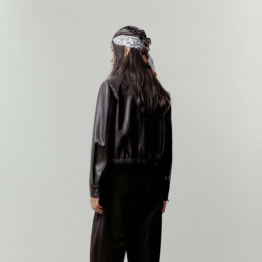 NEELLY纳俪商场同款春新款时尚简约帅气短皮衣女复古翻领百搭外套N26012C01037 商品图1