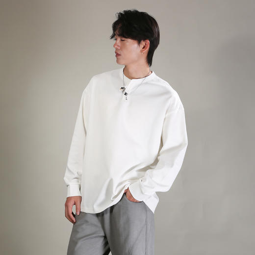 DRONKOO 2026 圆亨利领开扣钉珠装饰微阔长袖中厚T恤 商品图3