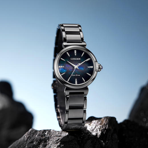 西铁城/CITIZEN光动能表盘时尚钢带女士手表EM1067-88E 商品图5