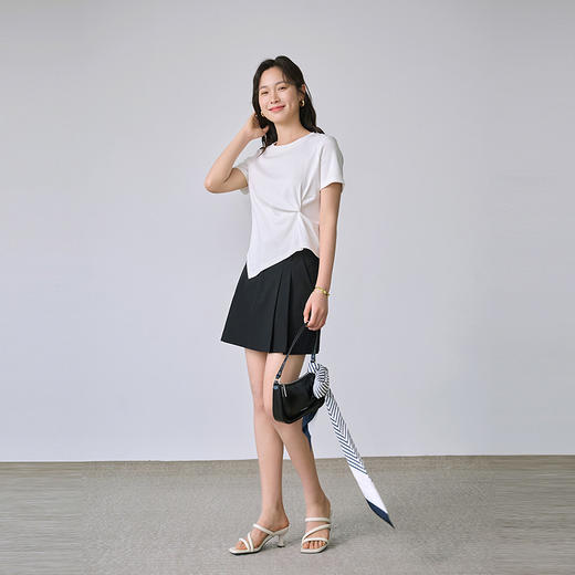 NEELLY纳俪商场同款夏季新款简约设计感收腰T恤女休闲百搭上衣N26044T04594 商品图3