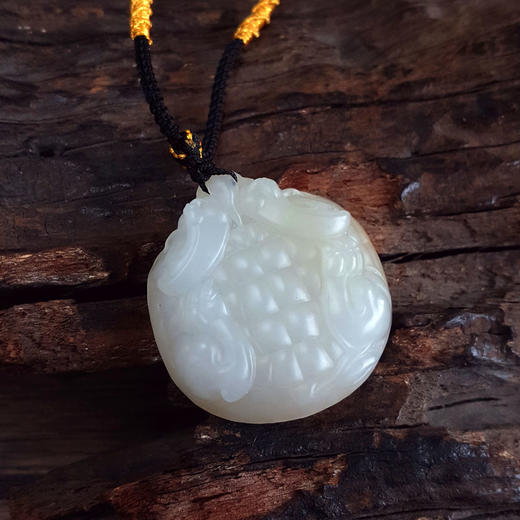 【天然正品】天然新疆籽料细腻油润度佳龙龟造型和田玉吊坠项链 38.1*36.0*13.6MM（皆取最大值） 170126NJS54 商品图4