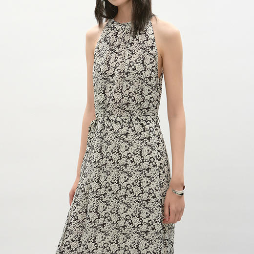 NEELLY纳俪商场同款夏季新款黑白碎花挂脖连衣裙女复古休闲中长裙N26044Y04568 商品图2