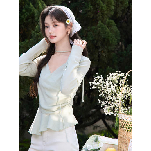 鹿向南「薄荷微光」绿色V领长袖针织衫春季外搭显瘦收腰上衣女 商品图2