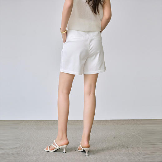 NEELLY纳俪商场同款夏季新款时尚休闲舒适短裤女简约高腰直筒短裤N26044H04578 商品图2