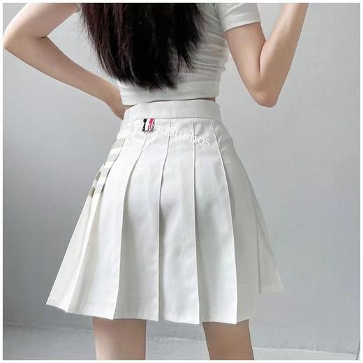 F030144四季可穿新款前短后长不对称暗纹四杠灰色百褶短裙 商品图3