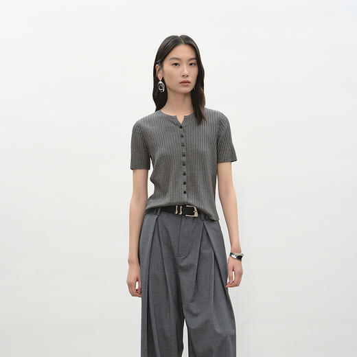 NEELLY纳俪商场同款夏季新款都市休闲短袖薄针织衫女舒适显瘦上衣N26044A04559 商品图3