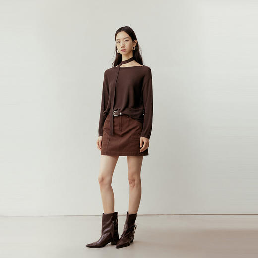 NEELLY纳俪商场同款春新款复古挂脖飘带针织衫女休闲慵懒随性上衣N26031A01105 商品图2