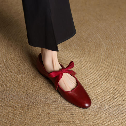 雀说 真皮浅口女通勤优雅水洗法式2cm方头粗跟单鞋774 商品图0