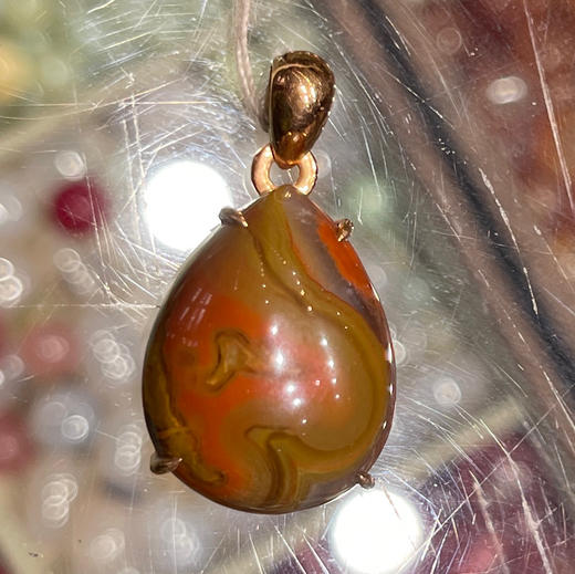 1250元/个战国红吊坠 商品图0