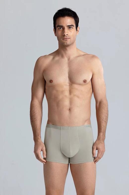 一店d 𝐀𝐢𝐦𝐞𝐫男士内裤 兰精莫代尔系列！！一款“会呼吸”的面膜内裤
穿了就像没穿 舒服到脱不下来，24h无痕贴合，极致的柔软细腻亲肤，暴汗也能保持干爽完全不粘腻 商品图4