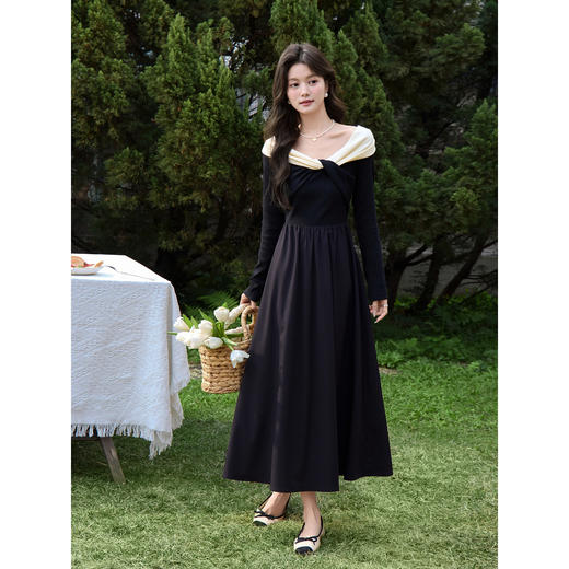 鹿向南「慢调巴黎」法式高级感黑色长袖连衣裙女春季新款气质长裙 商品图1