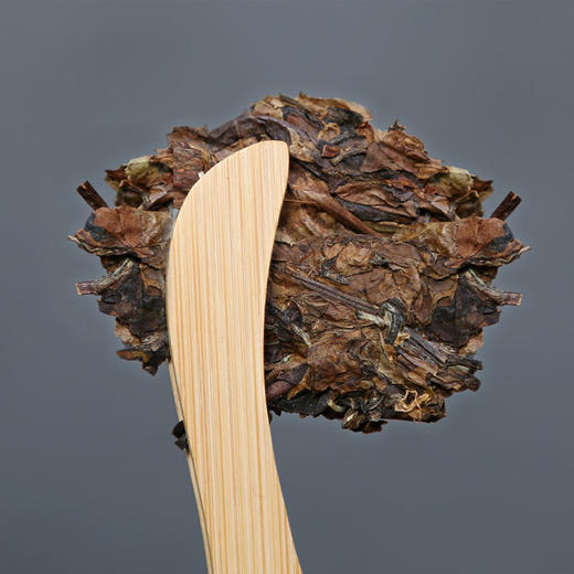 十二年老白茶龙福生肖纪念茶饼350克 商品图2