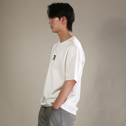 DRONKOO 2026 圆领前R刺绣肩毛边短袖T恤 商品图3