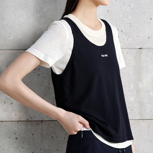 NEELLY纳俪商场同款春季新款时尚假两件针织衫女撞色短袖气质上衣N26024A04511 商品图2