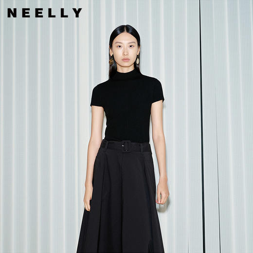 NEELLY纳俪商场同款夏季新款气质半高领短款针织衫女黑色修身上衣N26044A04405 商品图0