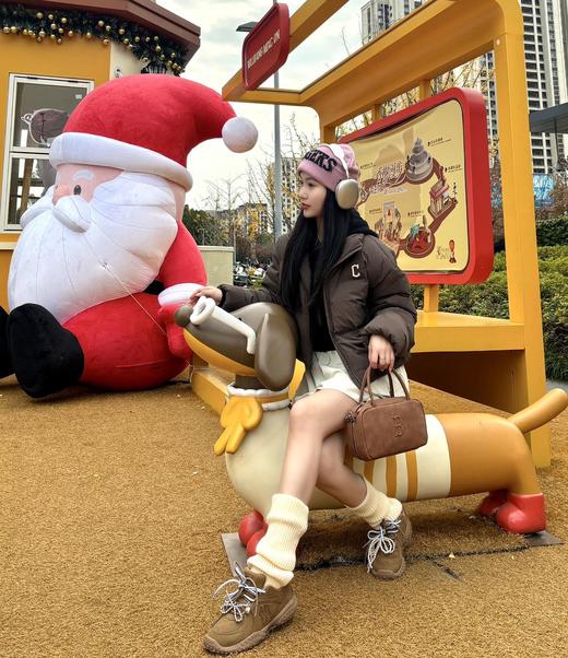 优选 | MLB斜挎手提包 黑色/棕色/深黄色/粉红色 34*10*20（cm） 商品图5