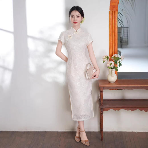 2026春夏新款气质中长款蕾丝双层白色订婚日常改良旗袍XL9153 商品图4