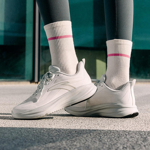 安踏云途轻量舒适女子慢跑跑鞋122615526-3 商品图4