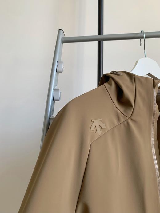 迪桑特男士训练运动防水薄绒连帽夹克外套梭织上衣 BK 341100 商品图6