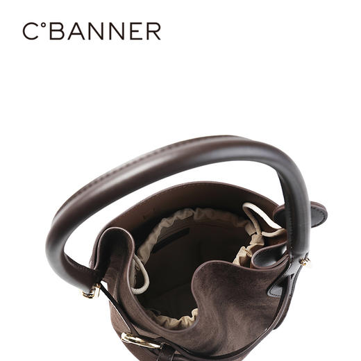 【上新】千百度2026柔软合成革 手感如丝般顺滑女包A26372511 商品图5