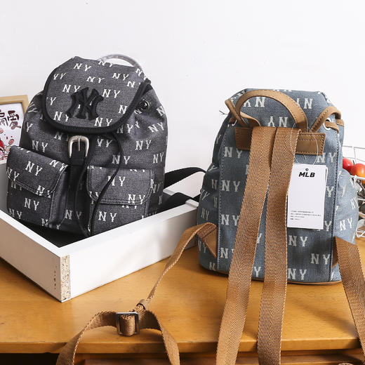 严选 | MLB满印老花双肩包 浅蓝色/碳黑色 23*11*27.5（cm） 商品图3