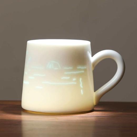 帆书文创·“水面清圆”玲珑瓷云生杯 商品图0