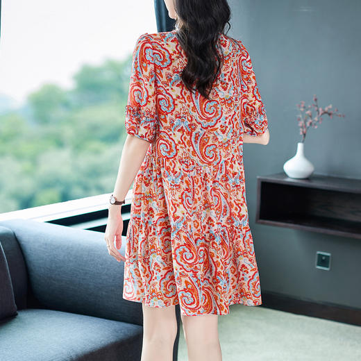 WWM69393 夏季新款2026年红色腰果印花真丝桑蚕丝小个子连衣裙 商品图3