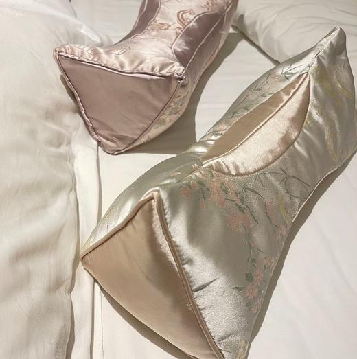 盐掌柜锦缎花草枕，九种草本植物填充，养脖养肤丝滑，越睡越舒服【3-5发发货】 商品图4