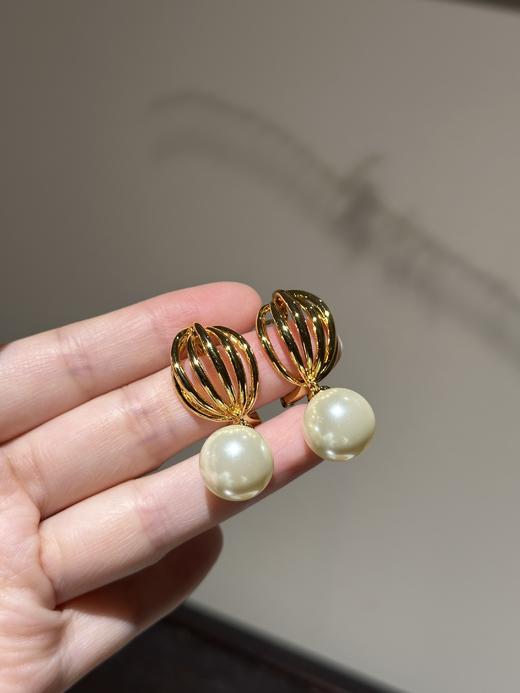 女神节专属耳饰，开春搭配衣服巨灵动！温柔通勤氛围感全都有～送闺蜜送自己都超合适，每一款都有小心机，闭眼入不踩雷！上耳佩戴超级美～✨ 商品图4