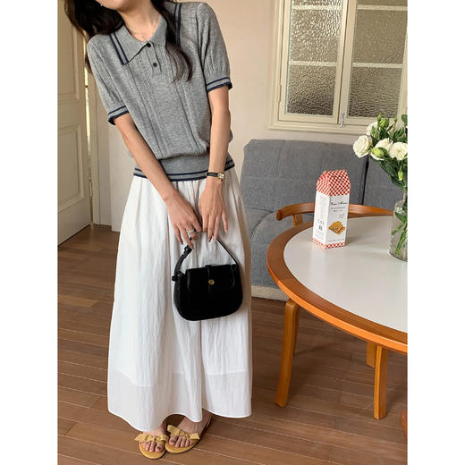 【复古学院风❗️撞色条纹Polo针织衫】自带学院风滤镜，减龄又显气质，适配各种肤色和穿搭风格，细腻柔软的针织材质，贴身穿不扎皮肤，久穿不易变形，春夏新款短袖针织衫L 商品图3