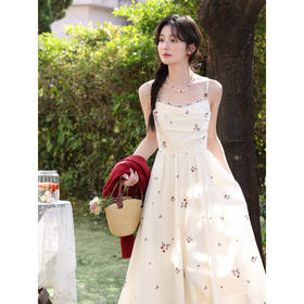 鹿向南「田园」杏色法式气质刺绣碎花连衣裙女春夏收腰长款吊带裙