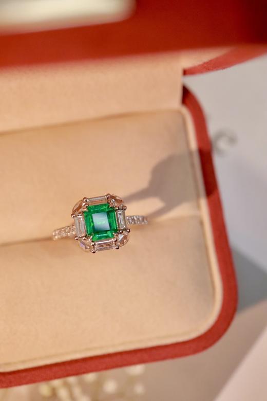 1.23克拉刻面祖母绿戒指 商品图0