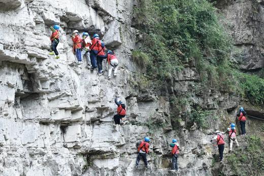 春假专场4.2-4.3❗️【峨眉探索家】2天1夜自然探索营：非遗竹编、现代工业探秘  传统武术传承、溶洞地质科考  丛林自然探索、飞拉达攀岩挑战 商品图13