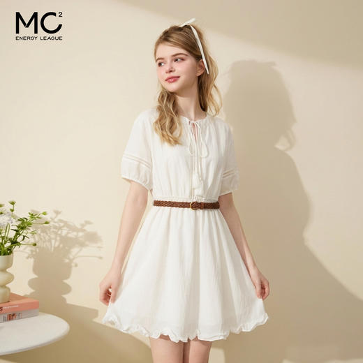 女装花边拼接配腰带款连衣裙Q5223016 商品图1