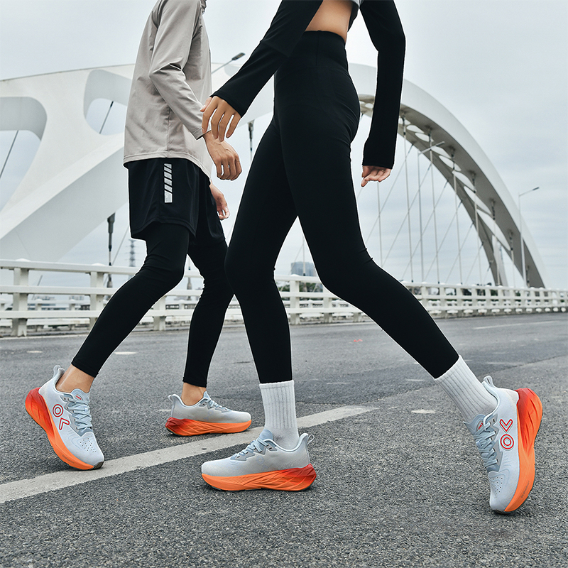 ONKE科技跑鞋16代量子