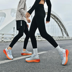 ONKE科技跑鞋16代量子