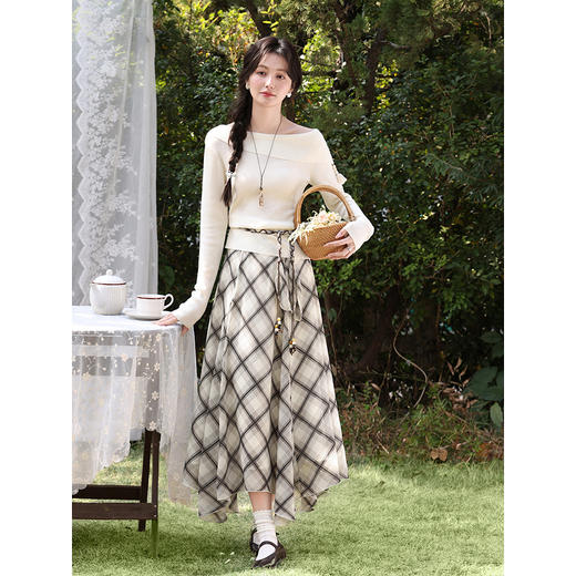 鹿向南「南杏庄园」咖色格子半身裙女春季新款高腰不规则长款裙子 商品图2