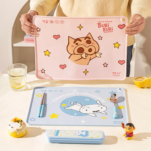 摩登主妇&蜡笔小新  硅胶餐垫小学生专用儿童午餐垫防烫隔热垫 商品图0