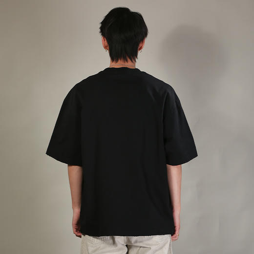 DRONKOO 2026 圆领前钥匙皮牌挂件印花阔短袖T恤 商品图4