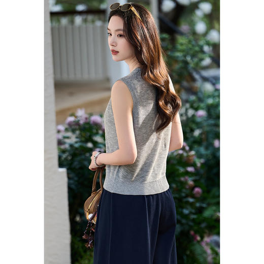 米思阳2026春新款璀璨碎钻针织背心舒适弹力透气百搭针织衫女1086 商品图3