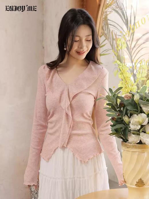 【门店同款】ENJOY春季“柔光芳序”甜美V领荷叶边小衫 169493197 商品图1