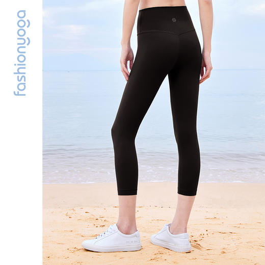 2026春夏FY14705无尴尬线简约七分裤 商品图4