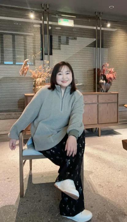 【群内福利】【春季轻运动休闲套头衫】复合面料，不掉色不易起球，插肩袖款式，上身舒适休闲。面层100%棉 商品图3