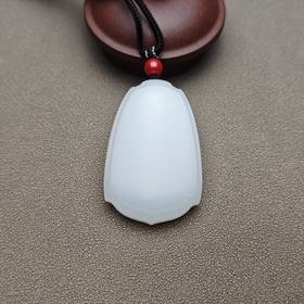 新疆和田玉且末料羊脂玉大日如来法相牌 228-5