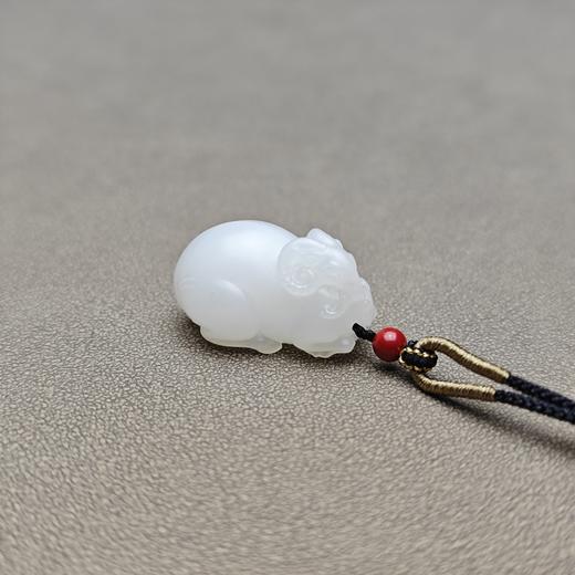 新疆和田玉且末料羊脂玉小羊挂件 228-7 商品图0