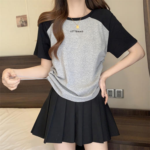 【甜酷显瘦百搭款❗️撞色抽绳插肩T恤】复古黑拼莫兰迪灰，视觉显瘦不挑肩宽，弱化溜肩 / 圆肩，自带韩系简约氛围感，软糯透气不闷汗，插肩袖剪裁活动无束缚，显瘦休闲正肩撞色抽绳上衣外穿女L 商品图2