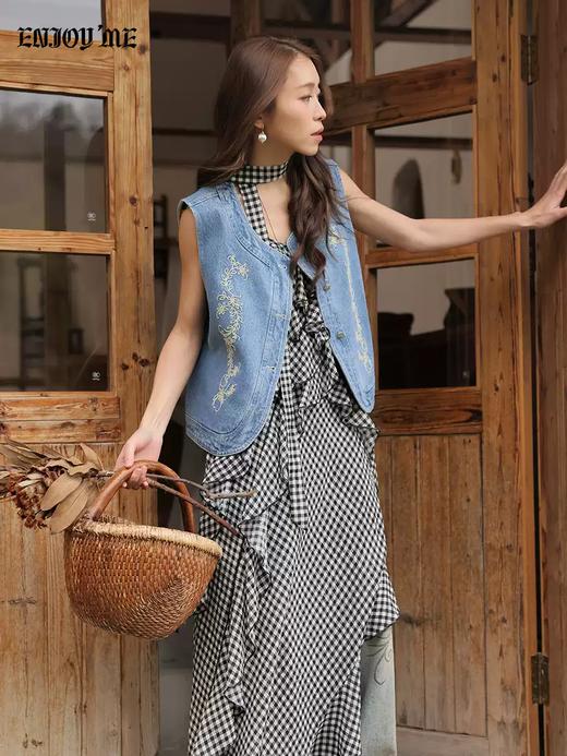 【门店同款】ENJOY春季“序光之旅”格纹荷叶边吊带连衣裙 169253409 商品图0