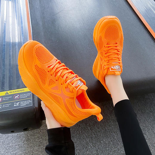 【春季上新】男女情侣款糖果色轻便透气休闲鞋 颜色多样百搭 网面透气 鞋底防滑耐磨 甜蜜情侣同款 清新年轻范 商品图3