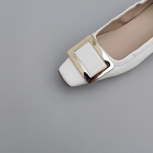 火桐hooton 经典方扣软羊皮通勤平底单鞋 商品图3