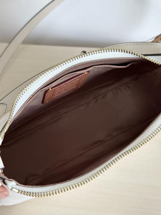 蔻驰 teri 单肩 腋下包 冰川白（CB） 商品图5